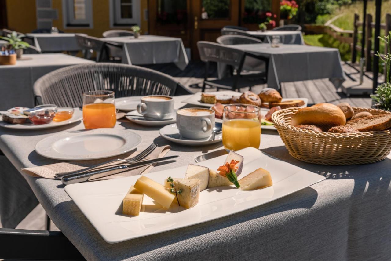 Hotel Villa Waldheim San Candido Eksteriør bilde