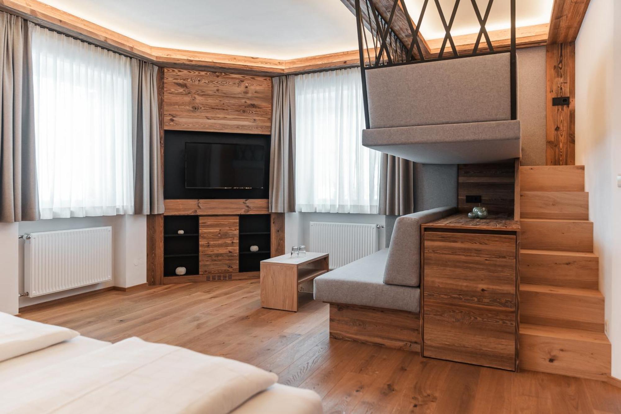Hotel Villa Waldheim San Candido Eksteriør bilde